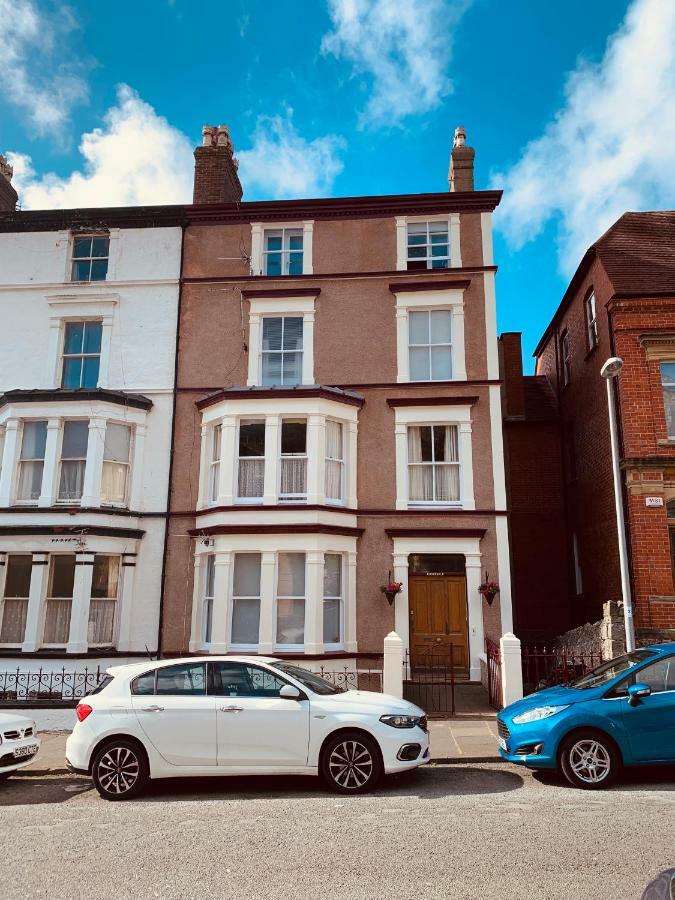 7 Llewelyn Avenue Apartment Llandudno Exterior photo